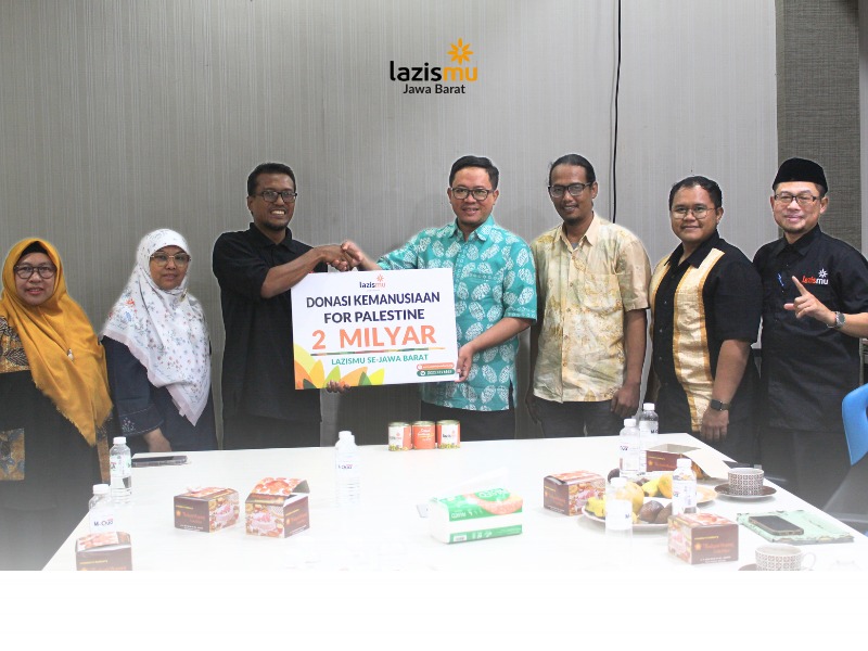 You are currently viewing Lazismu Jabar Serahkan 2M untuk bantuan Kemanusiaan di Palestina